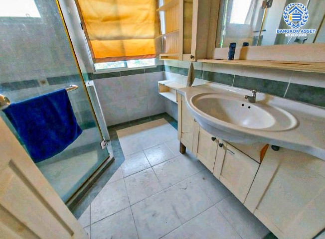 *****บ้านเดี่ยวมือสองย่านปทุมธานี ม.ปาริชาต ถนน345เนื้อที่กว้าง 123 ตร.ว. ฟังก์ชัน 3 ห้องนอน 3 ห้องน้ำ ที่จอดรถ 4 คัน บ้านกว้างขวาง พื้นที่ใช้สอยจัดเต็ม บนทำเลแห่งการเดินทาง เชื่อมต่อถนน 345 ถนนสะพานนนทบุรี-บางบัวทอง ถนนรังสิต-ปทุมธานี และทางด่วน "ศรีสมาน" จองเลย!